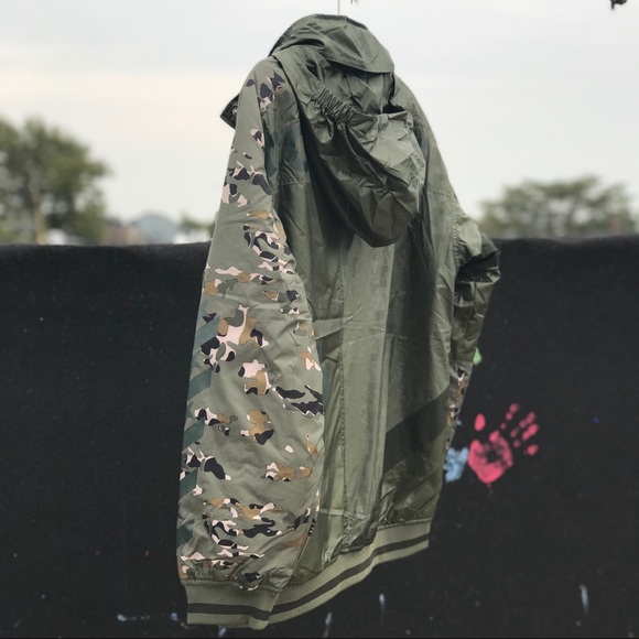 Converse VLTG Mixed Print Green Camo Zip-Up Jacket - Picture 6 of 16